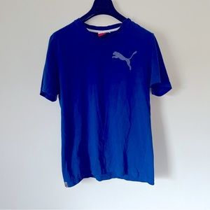 PUMA V-neck T-shirt Men’s Size M